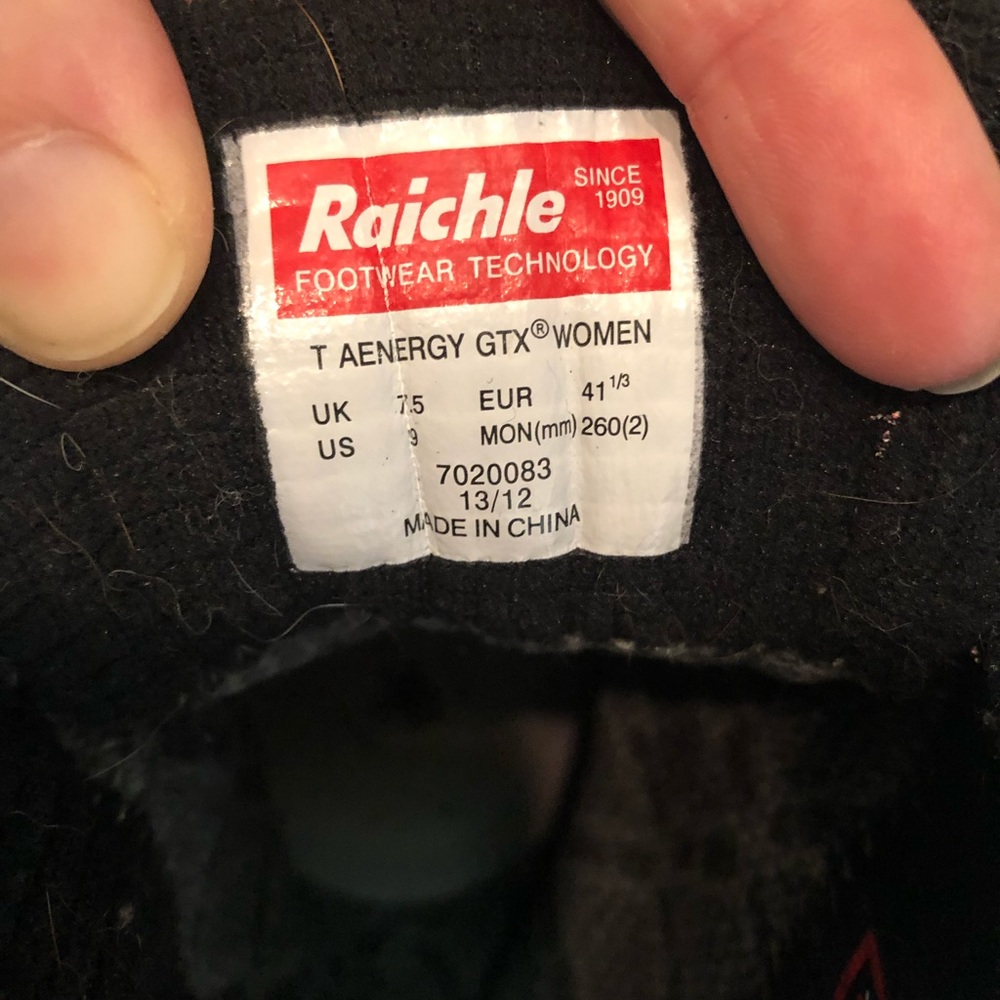 Mammut Women’s Hiking Boot - Picture 4 of 6